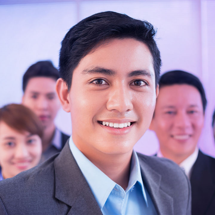 audit people lining up