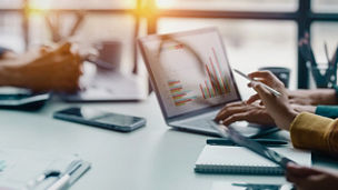 Japanese alt text: 国際秩序と利益