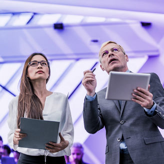 打合せする様子