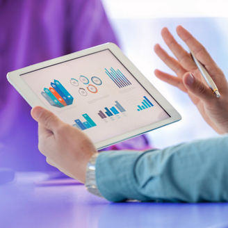 タブレットを使った打ち合わせ