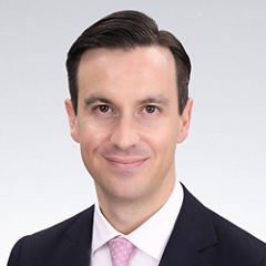 Japanese alt text: Adam Baylis