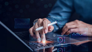 Japanese alt text: AIエージェントで進化する、設計へのフィードバック