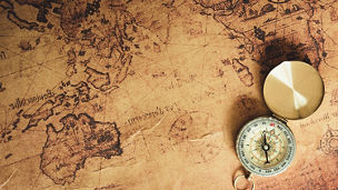 Japanese alt text: 地図上のコンパス