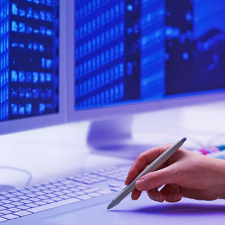 Japanese alt text: AIガバナンス―KPMG Trusted AI―連載「AIにおけるセキュリティ」 