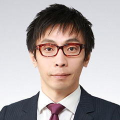 Japanese alt text: 角坂 晃啓 