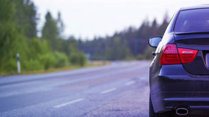 Japanese alt text: EU ELV規制における金属のリサイクル材含有義務について　前編