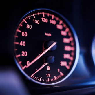 Japanese alt text: 燃料はデータ、エンジンはAI：自動運転競争の新ルール