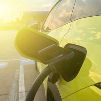 Japanese alt text: 合成燃料までの10年をどう繋ぐか