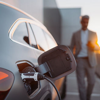 Japanese alt text: 米国自動車市場は「BEV減速」ではない