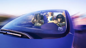 Japanese alt text: クルマは“空間”へ進化する～ディスプレイ拡大の歴史と未来