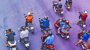 Japanese alt text:国産化を推進するインドの二輪車BEV産業