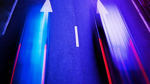 Japanese alt text: 自動車業界のDX：デジタルを活用したテクノロジーアーキテクチャ