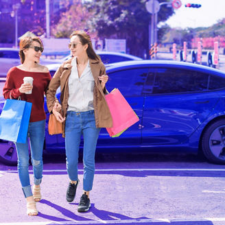 Japanese alt text: 自動車業界における顧客体験の変革