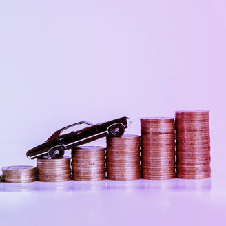 Japanese alt text:　自動車業界の電動化戦略と開発投資の実態