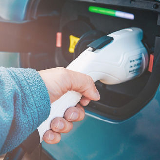 Japanese alt text: EV普及がもたらす電力ビジネスのフロンティア