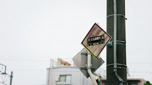 Japanese alt text: 路線バス運行ルート最適化を実現する地理空間分析と強化学習技術