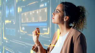 Japanese alt text: クラウド活用を推進するCCoE立ち上げ・運営支援