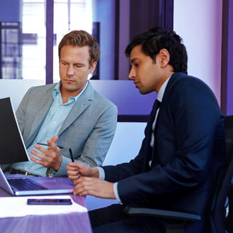 Japanese alt text: 危機発生時に企業の初動対応で信頼は守れるか？