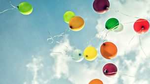 Japanese alt text: カラフルな風船