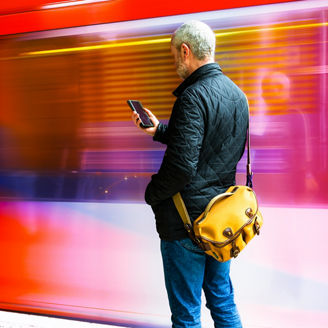 Japanese alt text: 重要インフラに係るサイバーインシデント報告法の対応ポイント