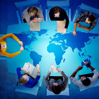 Japanese alt text: 個人情報保護に準拠した全社共通ルールの策定