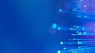 青色の光ファイバー