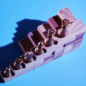 Japanese alt text: 地政学リスクを踏まえた経営戦略見直しの必要性