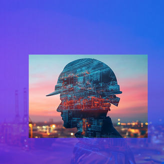 工場夜景を見る男性のシルエット