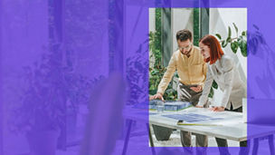 Japanese alt text: ミーティングをする男女