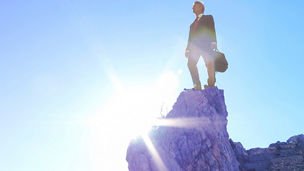 Japanese alt text: 事業リスク開示対応支援 