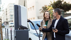 Japanese alt text: 欧州バッテリー規則の延期：ビジネスへの影響と対応策