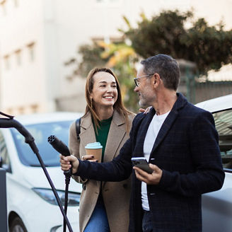 Japanese alt text: 欧州バッテリー規則の延期：ビジネスへの影響と対応策