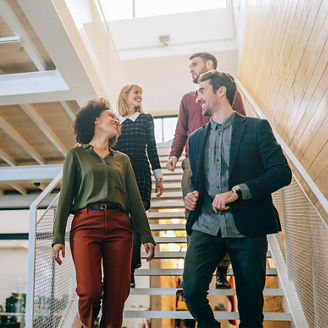 Japanese alt text: 人材獲得競争と離職リスクに対応する柔軟な報酬制度改革とは