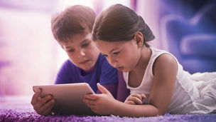 Japanese alt text: 今から取り組むべき、α世代に向けたアプローチとは