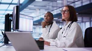 Japanese alt text: わが国の健康医療等データ利活用の取組みと民間活用の可能性