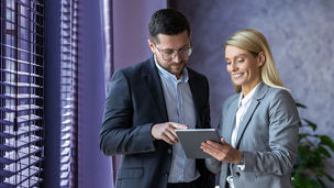 Japanese alt text: 人的資本経営実現に向けた情報開示・モニタリング体制構築支援