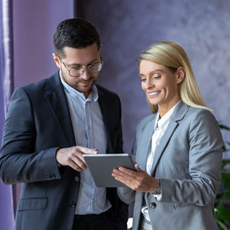 Japanese alt text: 人的資本経営実現に向けた情報開示・モニタリング体制構築支援