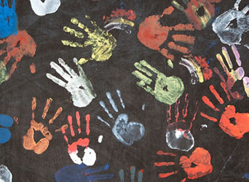 様々な色の手形