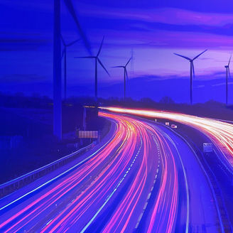 Japanese alt text: 道路を走る車の残像