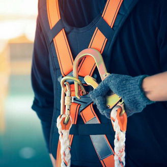 Japanese alt text: OT特有の文化や要件を理解した、バランスの取れた対策の必要性