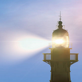夜明けを照らす灯台