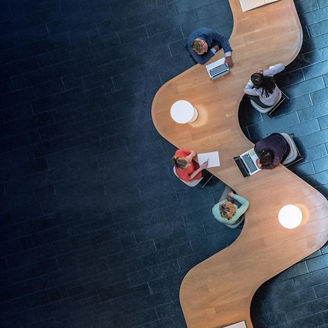 Japanese alt text: 柔軟なITワークフォース