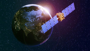 Japanese alt text: 社会インフラとしての通信衛星