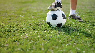 Japanese alt text: KPMGコンサルティング、湘南ベルマーレのホームゲームで「KPMGコンサルティングスペシャルデー」を今年も開催