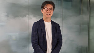 Japanese alt text: ライフサイエンス＆ヘルスケア統轄パートナー　坂本 正明