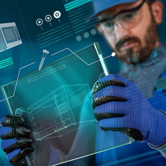  AIツールを見る工場のスタッフ