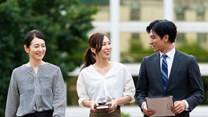 Japanese alt text: 業種別コンサルティング_採用情報