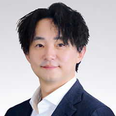 Japanese alt text: 東 亘平