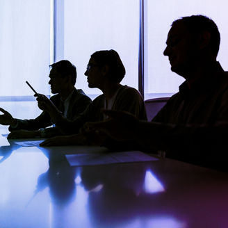 Japanese alt text: 業種別2030年市場展望と求められる人材要件