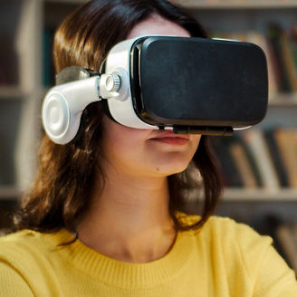 Japanese alt text:メタバースの原則の透明性・説明性